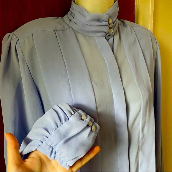 80s periwinkle blue blouse - Picture 3 of 7